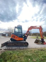 HITACHI ZX50 + 3 GODETS – Mini Pelle 4.5T – Image 4
