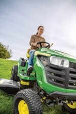Tondeuse autoportée John Deere X107 + Obturateur mulching Série 100 – Image 4