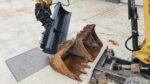 CATERPILLAR 302.2D + 4 GODETS – Mini Pelle 2,1T – Image 6